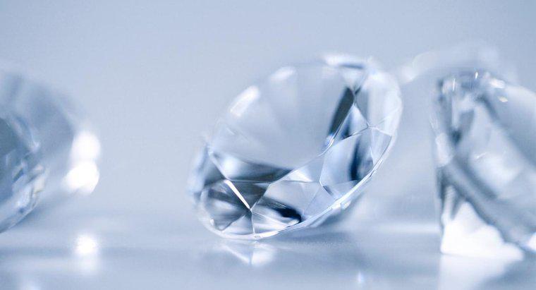 Quels sont les facteurs qui influencent la valeur d'un diamant ?