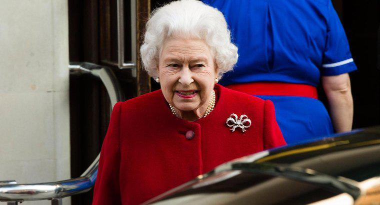 Combien d'enfants la reine Elizabeth a-t-elle ?
