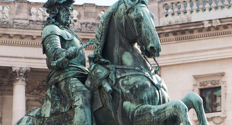 Quelle est la signification d'une statue de cheval avec ses jambes levées ?