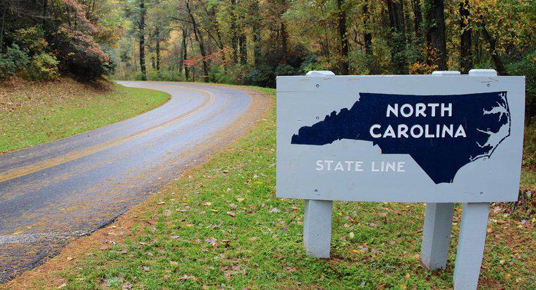 Où commence la Blue Ridge Parkway en Caroline du Nord ?