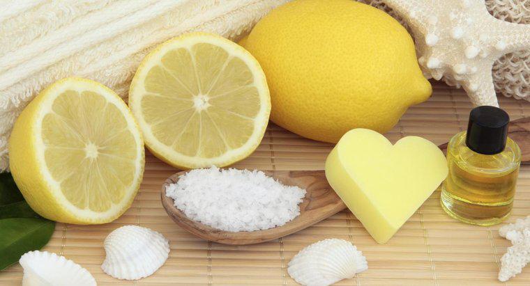 Comment faire un gommage visage au citron et au sucre ?