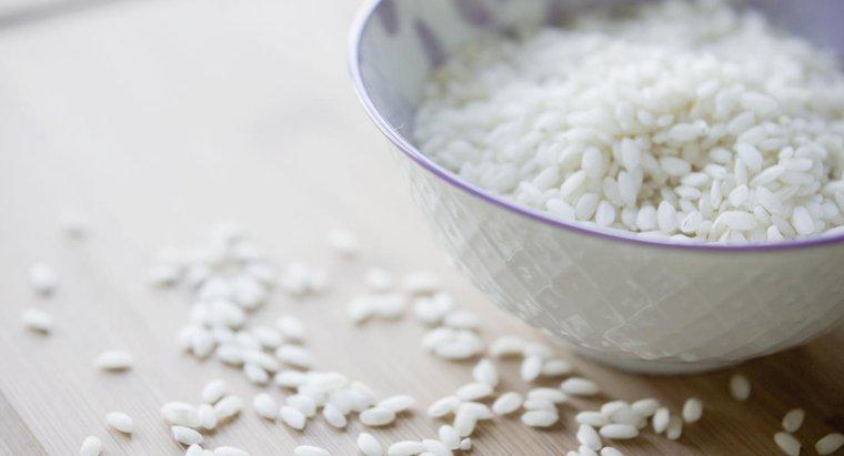 Combien de riz fait une tasse de riz non cuit ?