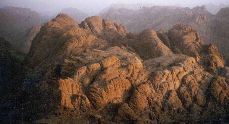 Quelles sont les principales chaînes de montagnes en Egypte?