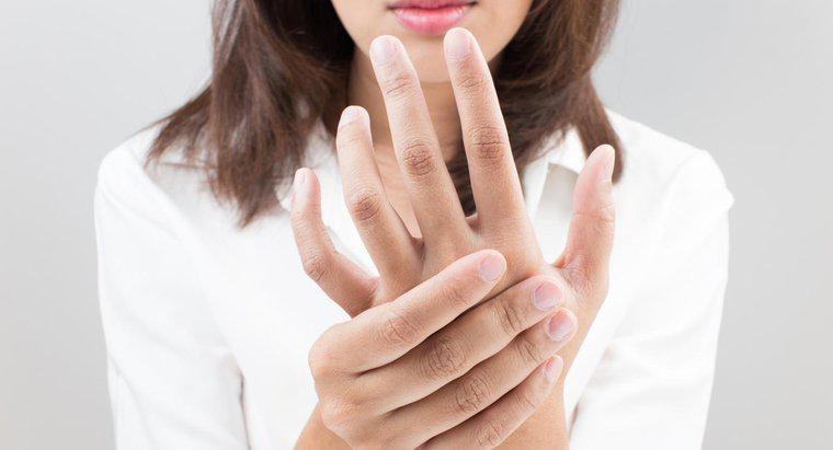 Quand devriez-vous consulter un médecin pour un engourdissement des doigts ?