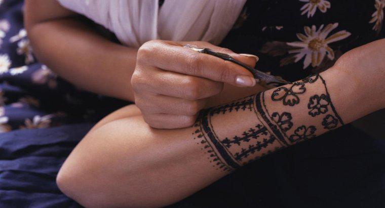 Comment faire de l'encre au henné ?
