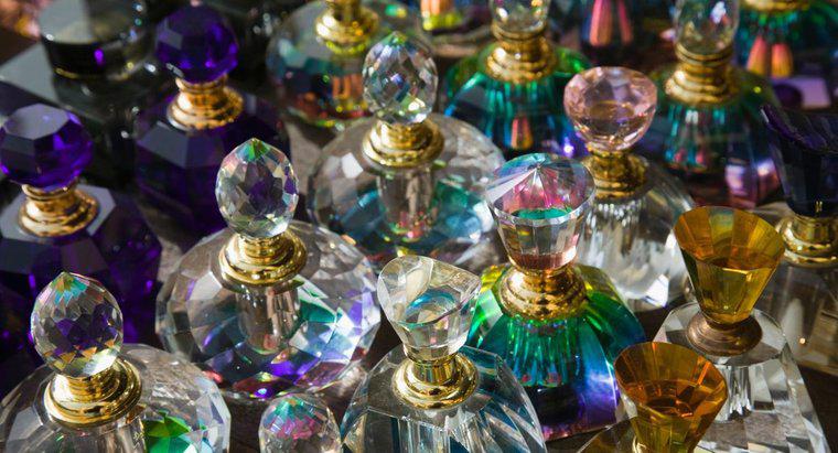 Quelle est la différence entre le parfum et l'eau de parfum ?