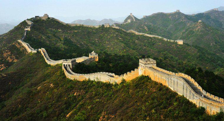 Où commence et où se termine la Grande Muraille de Chine ?