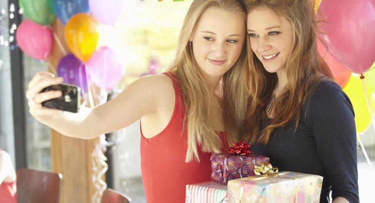 Quels sont les bons cadeaux d'anniversaire pour les adolescents ?