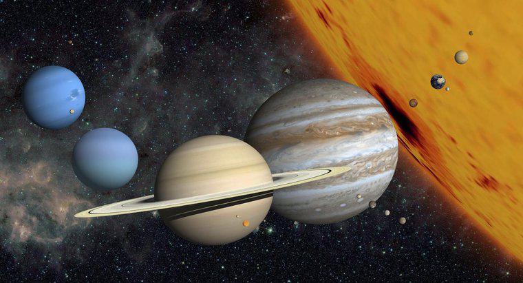 Quelles sont les deux planètes du système solaire qui n'ont pas de lune ?
