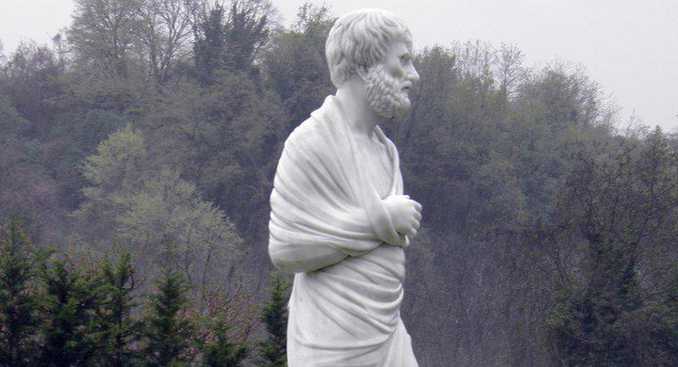 Que croyait Aristote de la nature humaine ?