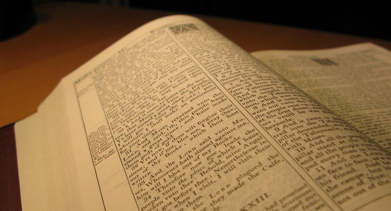 Quels sont les dix commandements de la Bible KJV ?