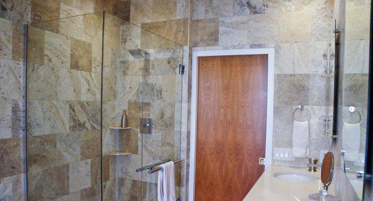 Quelles sont les dimensions standard des cabines de douche pour une maison résidentielle?