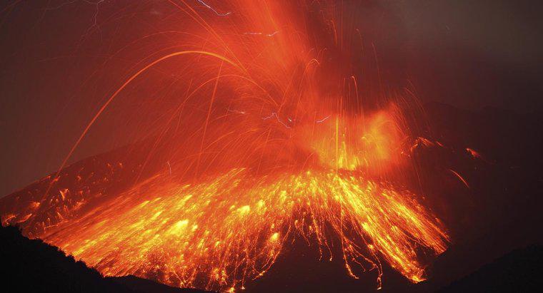 Quelles sont les conditions d'une violente éruption volcanique ?