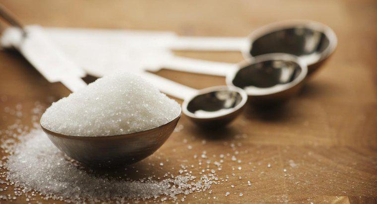 Combien de glucides contient une cuillère à soupe de sucre ?