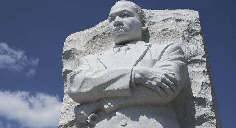 Existe-t-il des similitudes entre Martin Luther King, Jr. et Martin Luther ?