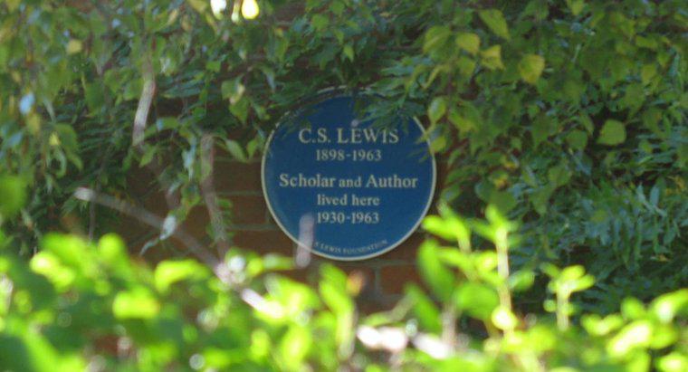 Combien de livres C.S. Lewis a-t-il écrits ?