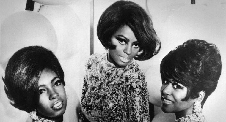 Quelles étaient les coiffures populaires dans les années 1960 ?