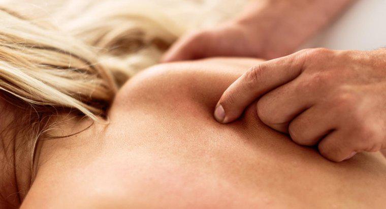 Une douleur sévère à l'omoplate peut-elle être un signe de cancer ?