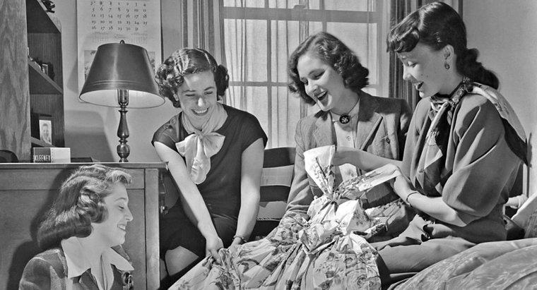 Que portaient les filles dans les années 40 ?
