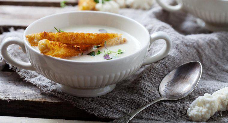 Quelle est la recette de Jamie Oliver pour la soupe au chou-fleur?