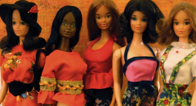 Comment s'appelle l'amie afro-américaine de Barbie ?