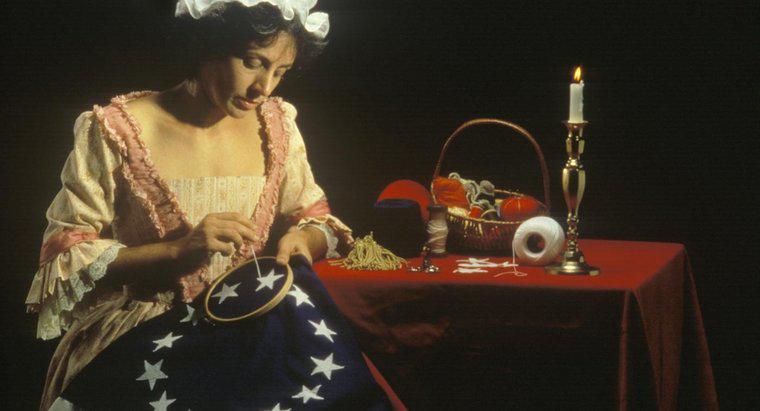 Qu'a fait Betsy Ross pendant la guerre d'indépendance ?