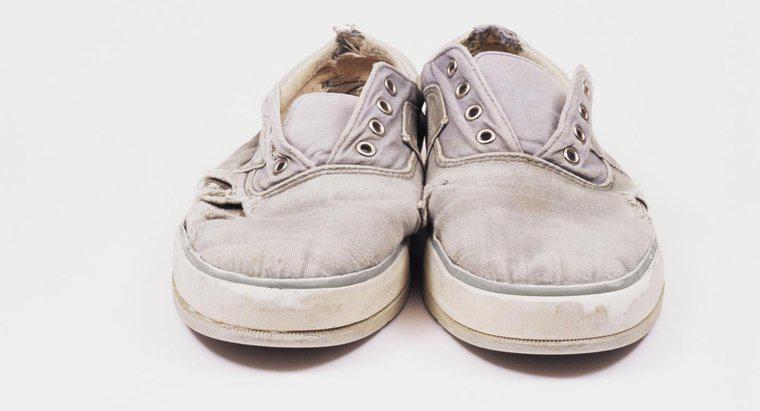 Comment nettoyer les chaussures en toile blanche ?