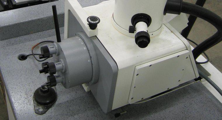 Comment fonctionne un microscope électronique ?