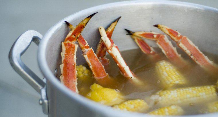 Quels sont les plats d'accompagnement qui accompagnent les pattes de crabe ?