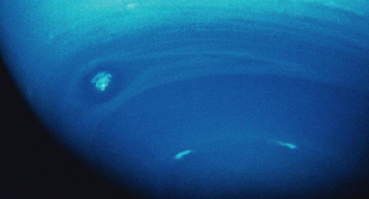 Quel type d'atmosphère a Neptune ?