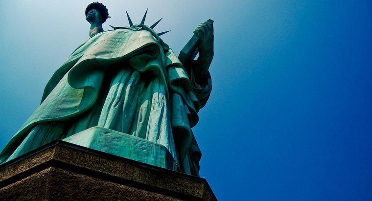 Pourquoi la France a-t-elle donné la Statue de la Liberté aux États-Unis ?