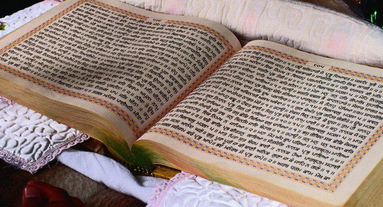 Quel est le nom du livre sacré des sikhs ?