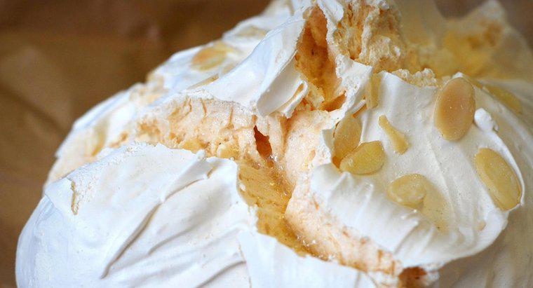 Qu'est-ce qu'un substitut à la crème de tartre dans la meringue?