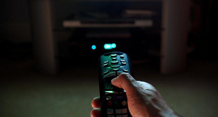 Quels sont certains des codes pour les télécommandes Insignia TV ?
