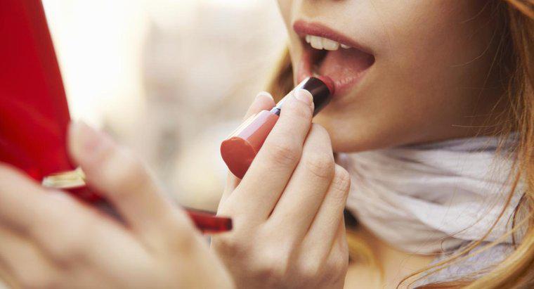 Comment avoir des lèvres plus pulpeuses ?