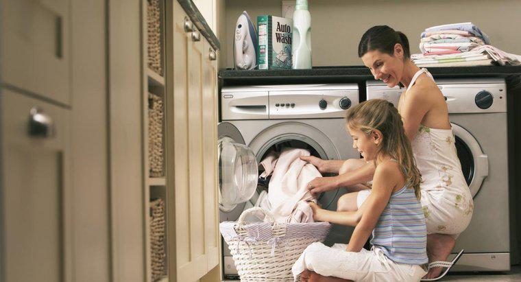 Pouvez-vous laver le polyester dans la machine à laver ?