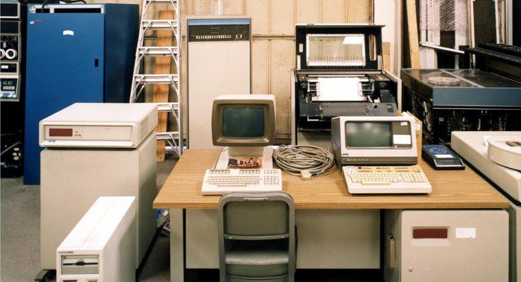 Quand est sorti le premier ordinateur ?