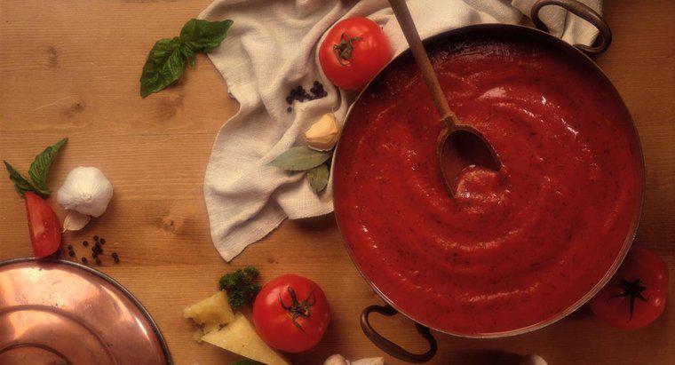 Quelle est la différence entre la purée de tomates et la passata ?