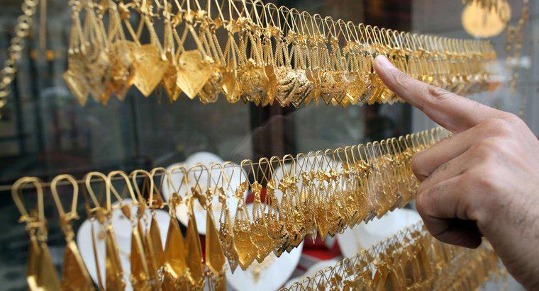 Pourquoi l'or est-il utilisé pour fabriquer des bijoux ?