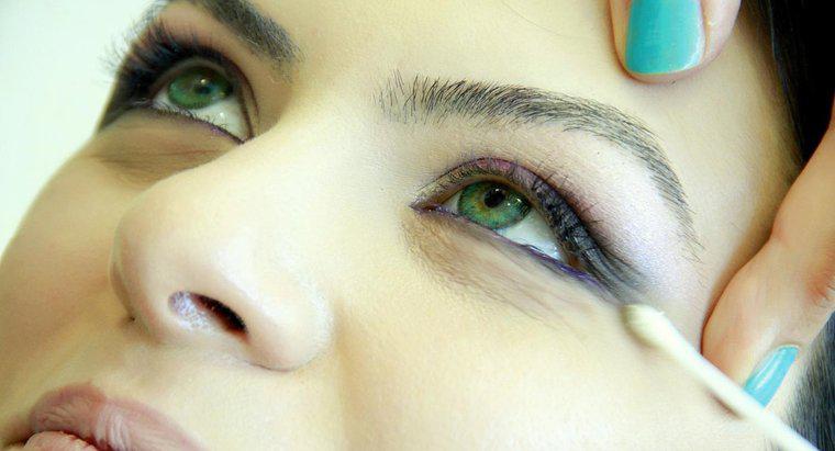 Deux parents aux yeux verts peuvent-ils avoir un enfant aux yeux bruns ?