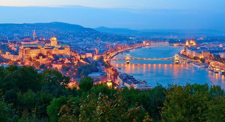 Pourquoi Budapest est-elle célèbre ?