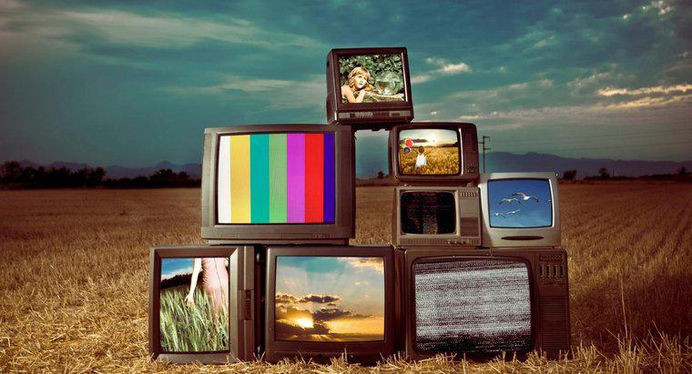 Quand est sorti le premier téléviseur couleur ?