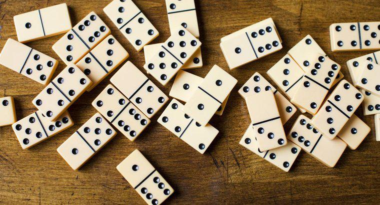 Combien y a-t-il de pièces dans un ensemble Domino ?