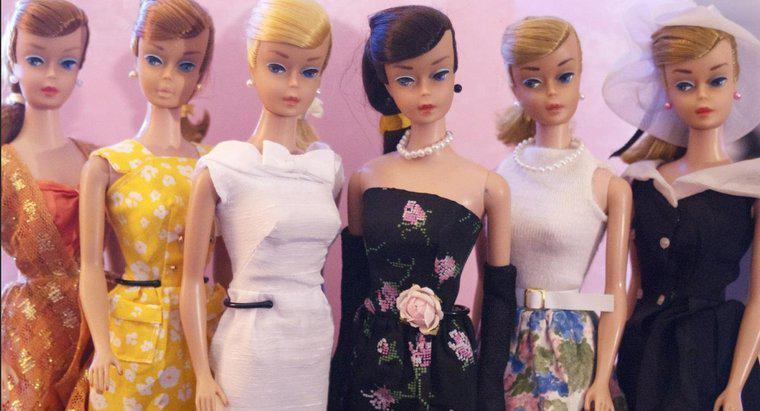 Quand est sortie la première poupée Barbie ?