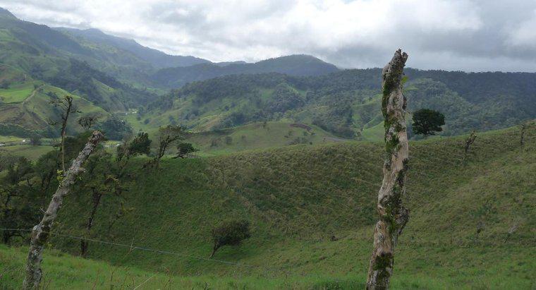 Quels sont les trois monuments célèbres au Costa Rica?