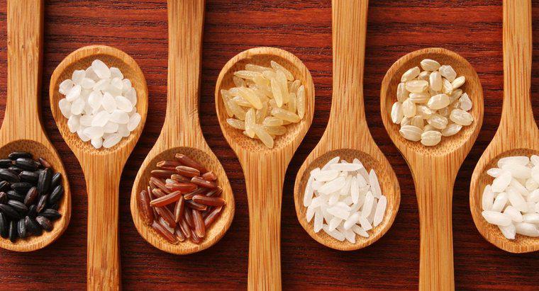 Quelle est la différence entre le riz brun et le riz blanc ?