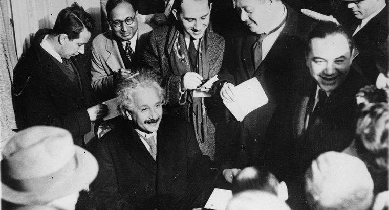 Quels étaient les traits de caractère d'Albert Einstein ?
