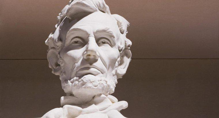 De quelle couleur étaient les yeux d'Abraham Lincoln ?