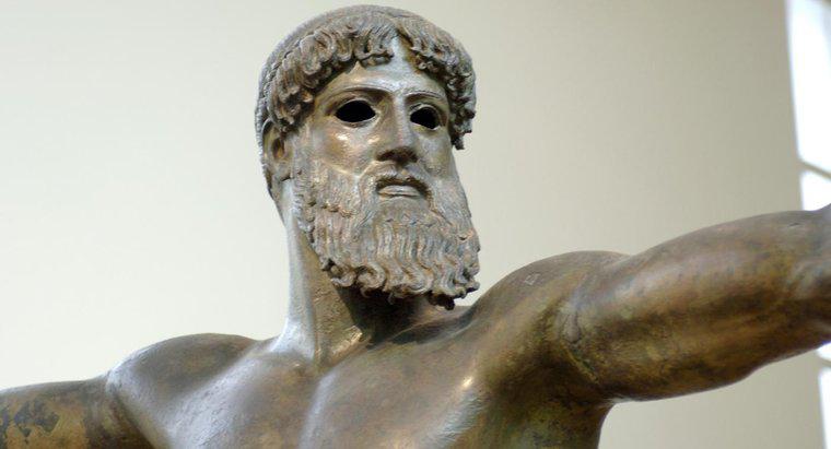 Quels sont certains des traits de personnalité de Zeus ?