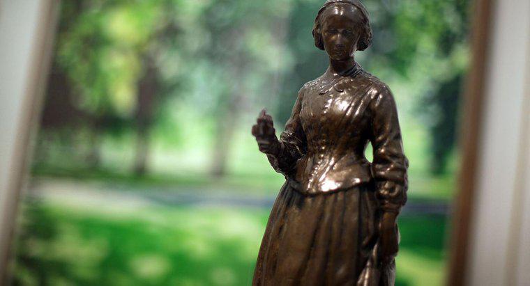 Pourquoi Florence Nightingale est-elle devenue infirmière ?